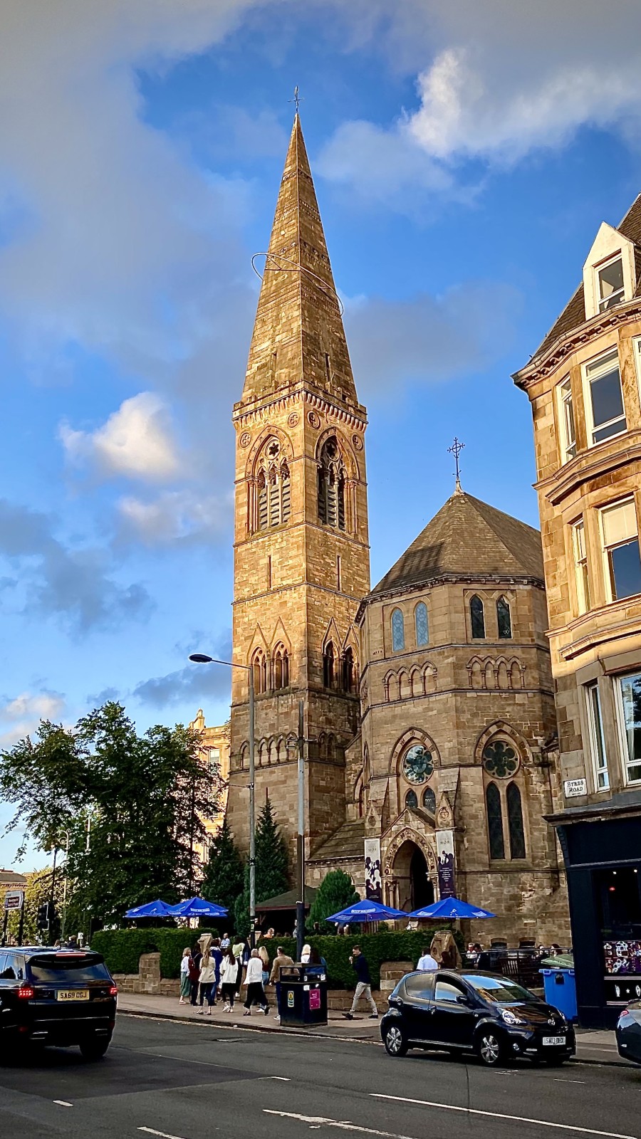 Corner shot. Oran Mor venue. Byres Road, Glasgow. 2021.