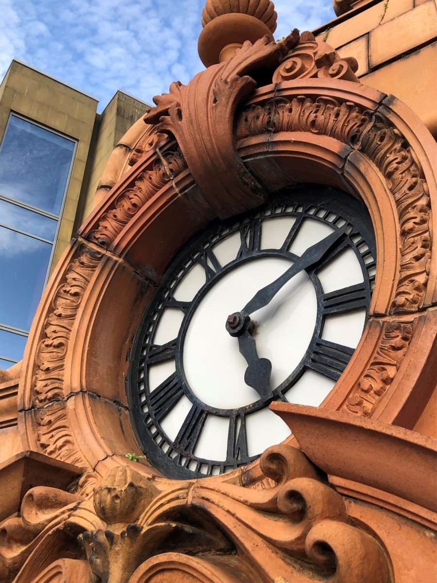 Cameron Memorial Fountain clock