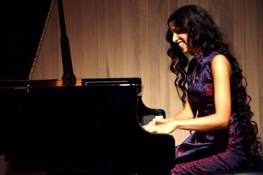 Zoe Rahman has studied classical piano from the age of four