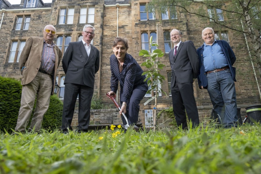 Prof James Hough and Prof Martin Hendry of the School of Physics & Astronomy; Prof Sheila Rowan, director of the Institute for Gravitational Research; Prof David Ireland, head of the School of Physics & Astronomy and John Hancox of Scottish Fruit Trees. Photo: Chris James