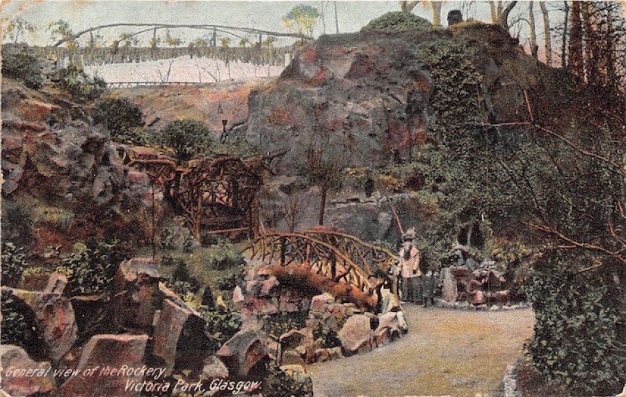  Postcard: how the Fossil Grove grounds used to look in their heyday