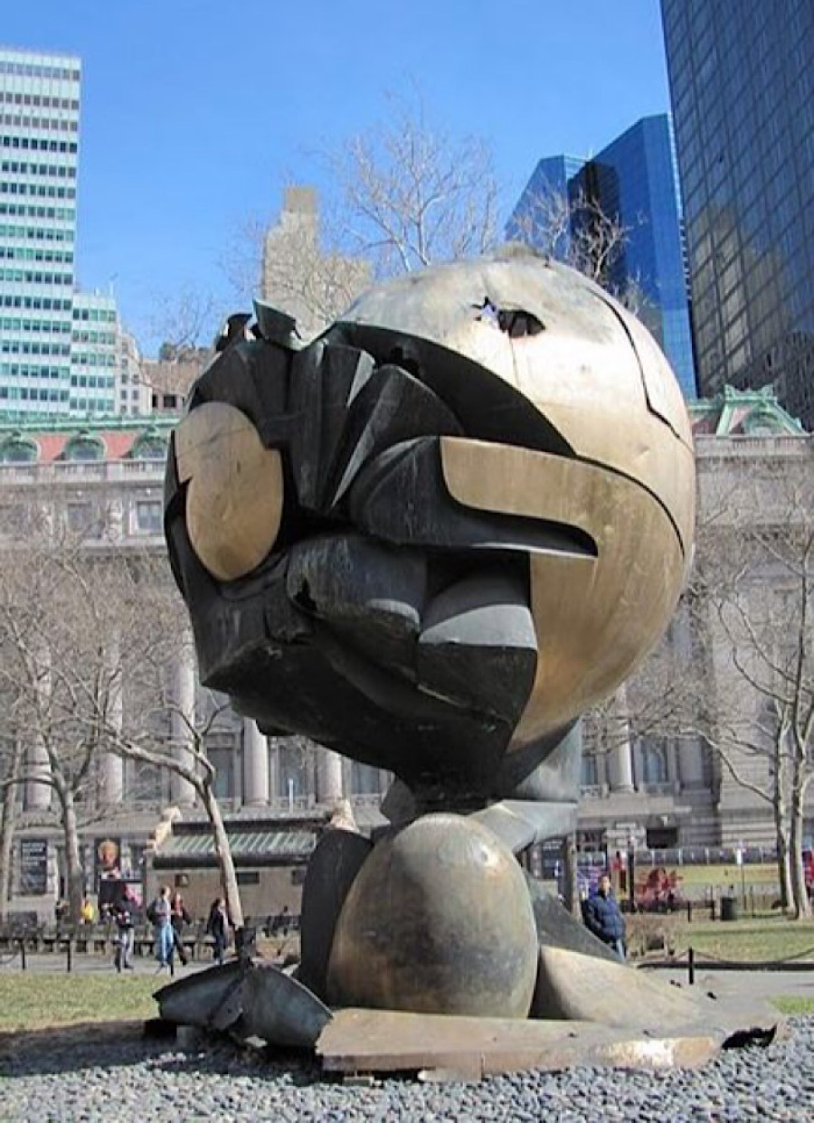  Fritz Koenig's The Sphere which originally stood between the Trade Towers. Photo: Wikimedia Commons