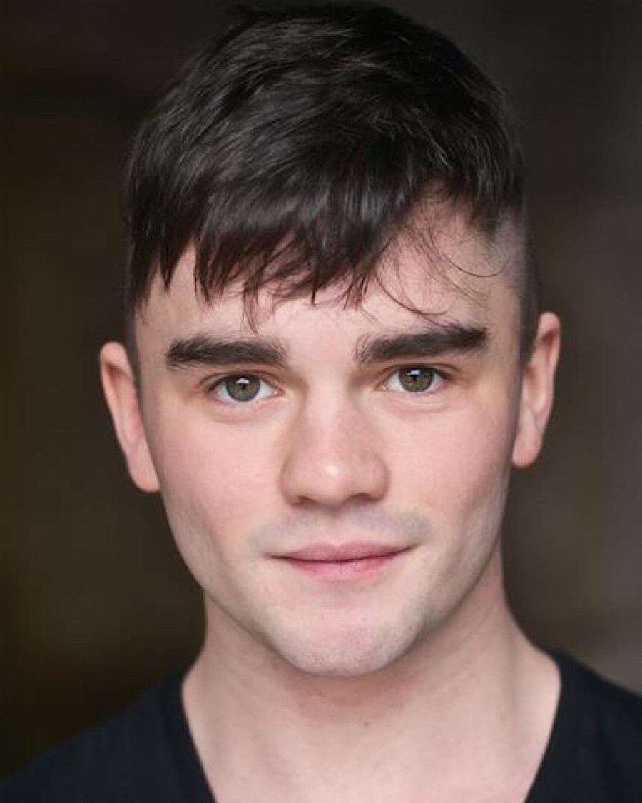  Actor Cameron Fulton
