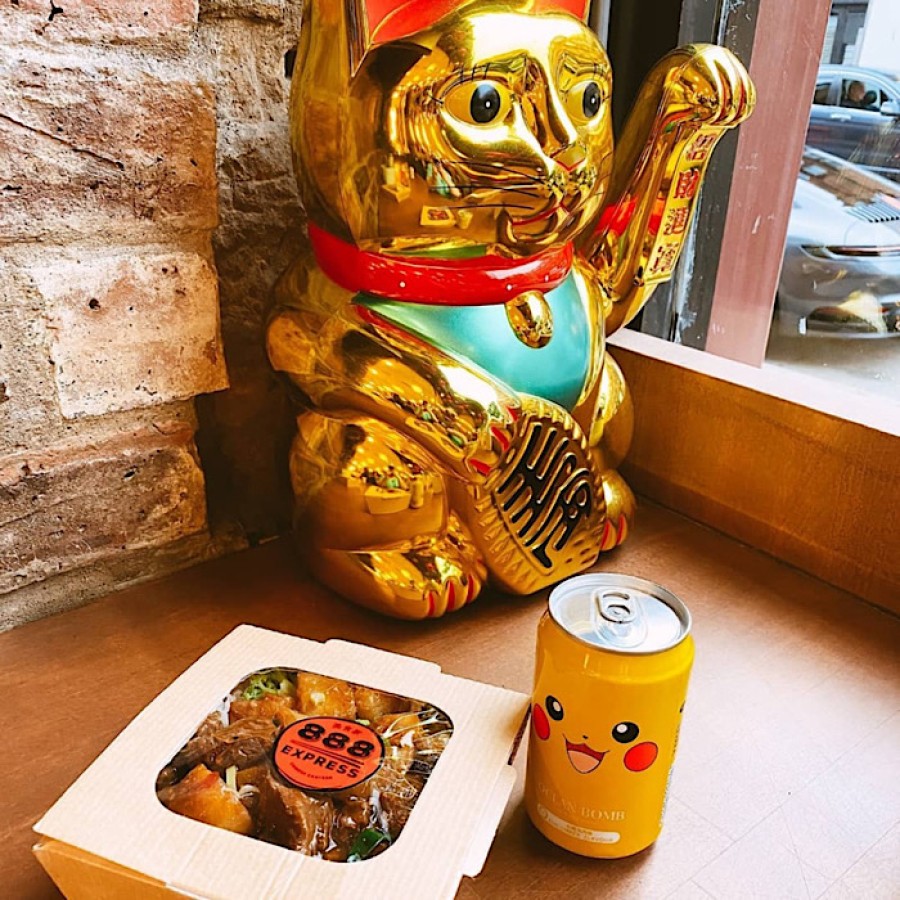 For takeaway and sit-in. Photo credit: Instagram @fmphotosx 