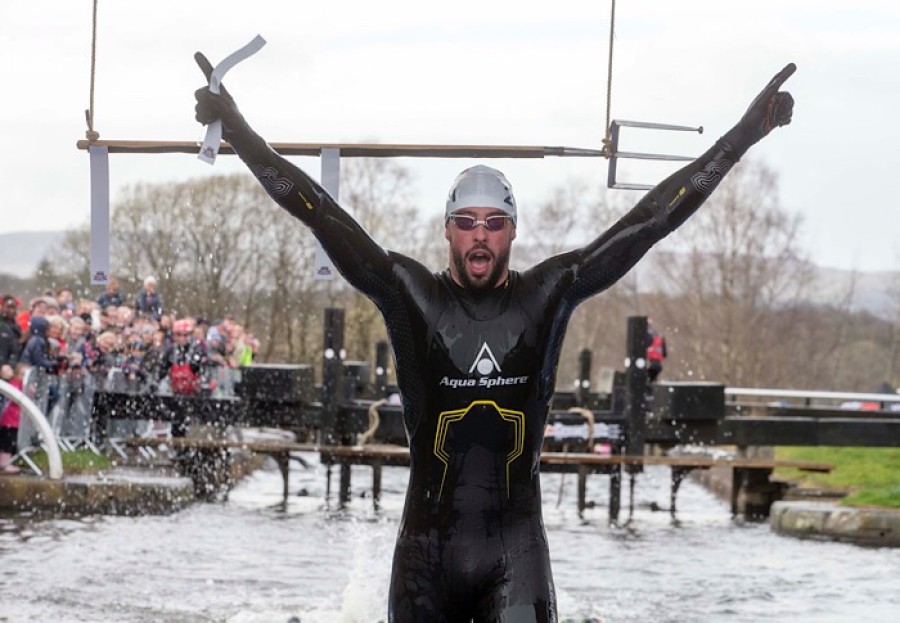  Mens winner: Dan Jones Participants perform at Red Bull Neptune Steps in Glasgow, UK on March 23, 2019. Photo: Jeff holmes/ Red Bull Content Pool/AP
