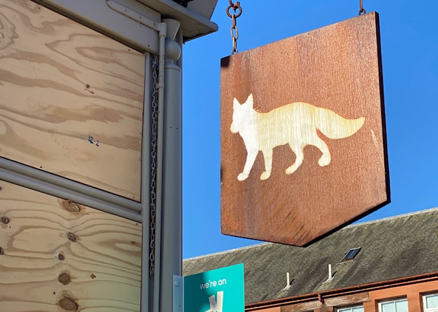  Many businesses have closed down due to the pandemic.