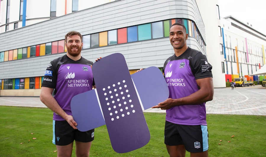 Simon Berghan and Ratu Tagive supporting Plaster It Purple. Photo: Craig Williamson / SNS Group