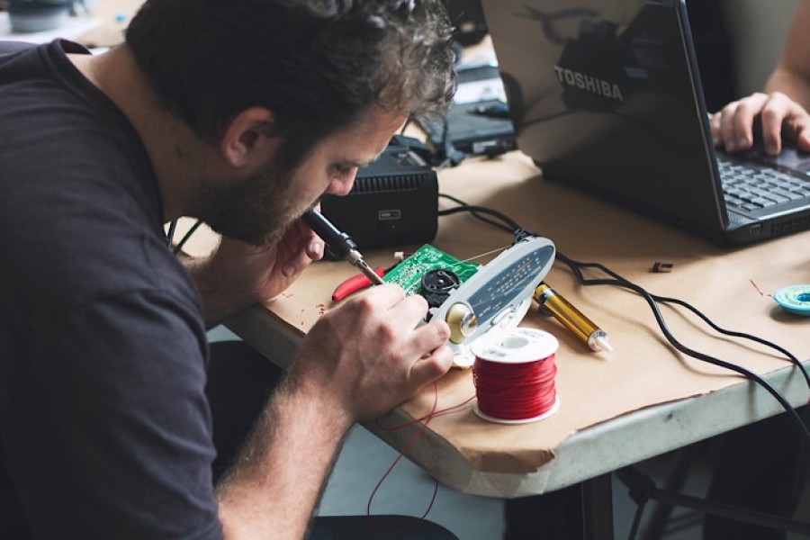  Repairers have a wide range of skills and expertise 