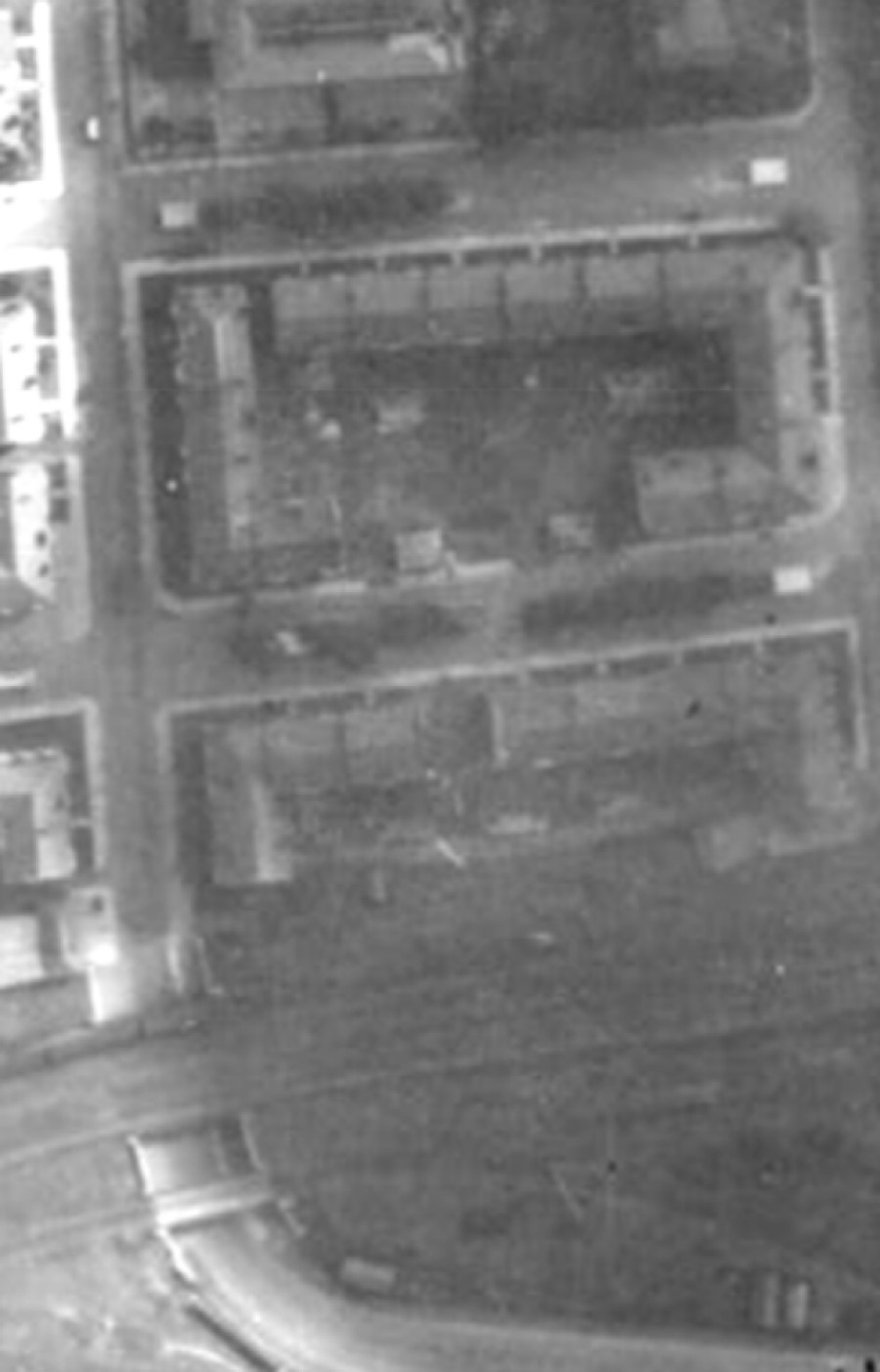 Aerial image of Dudley Drive from 1942 and the gap left by the bomb. Photo: NCAP/Historic Environment Scotland.
