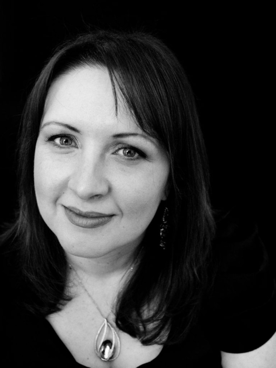 Dr Carolyn Jess-Cooke