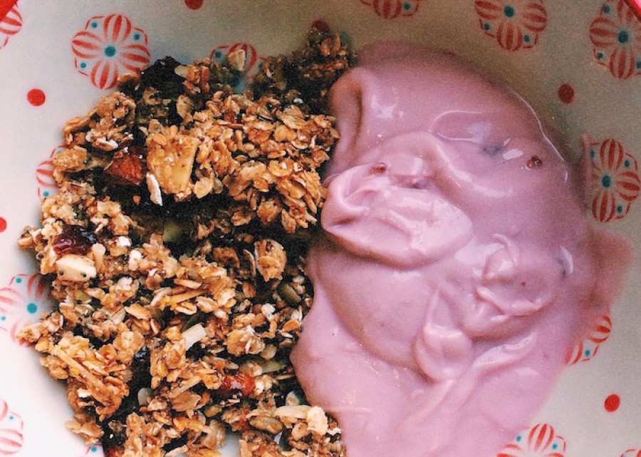  Finished: your very own breakfast granola with yogurt