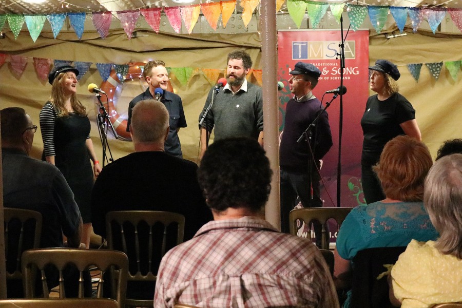 Muldoon's Picnic are a vocal harmony group based in Glasgow.